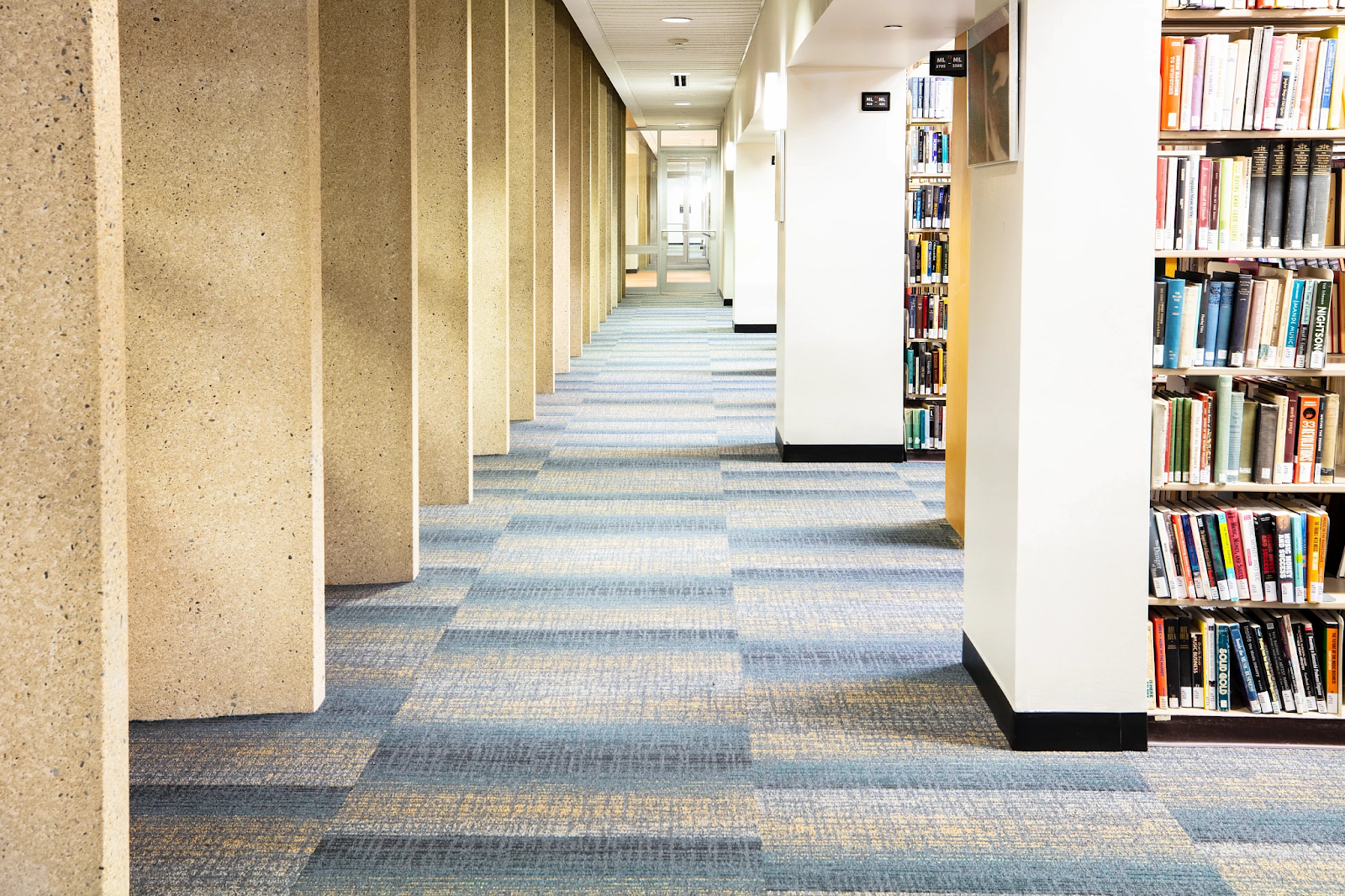 blue and grey carpet flooring for commercial spaces and education spaces 